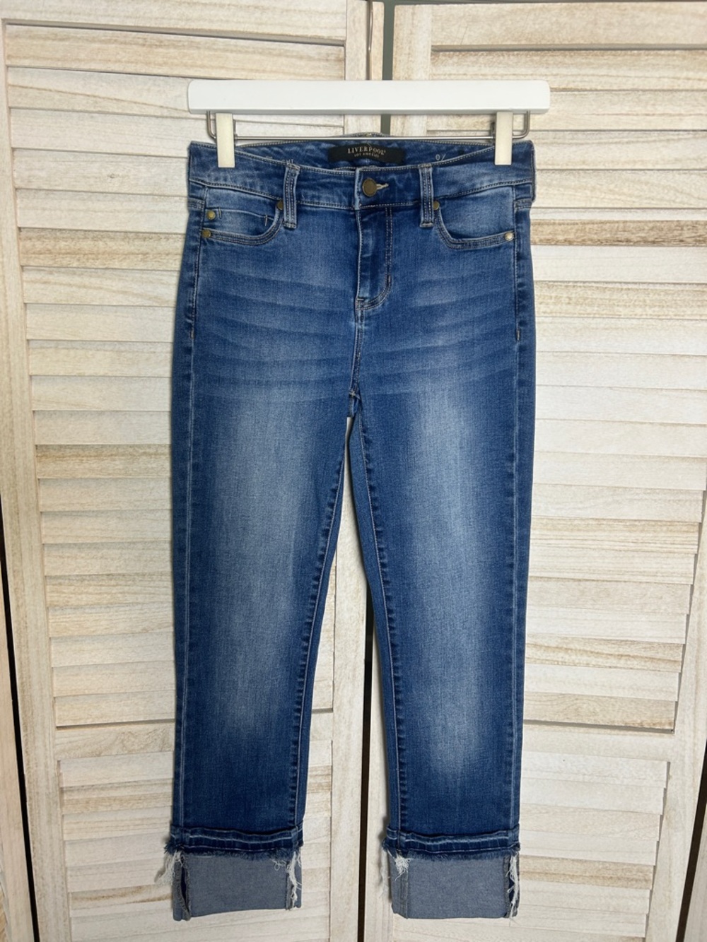Liverpool The Crop Straight Cuffed Jeans. Size 0